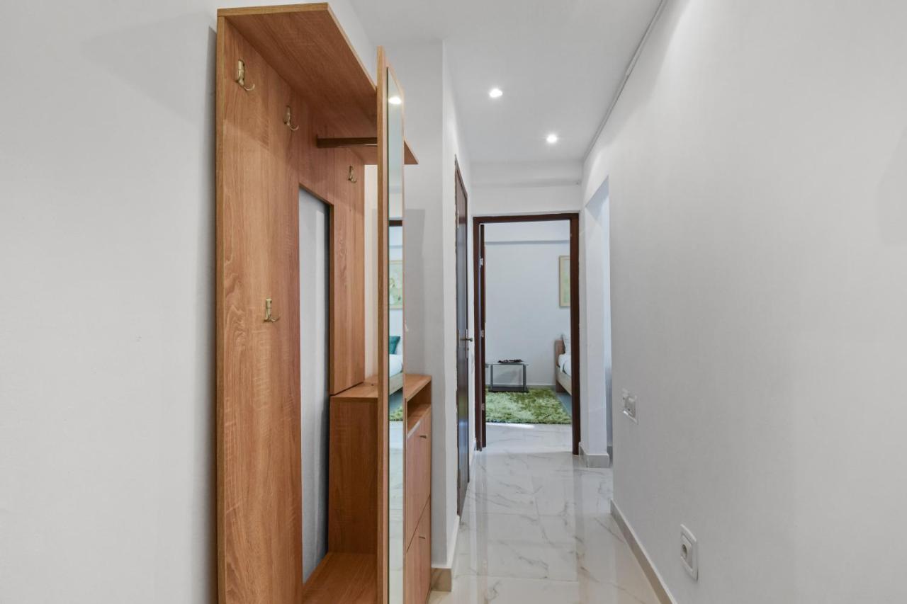 Central Studio Emerald Apartment Букурещ Екстериор снимка