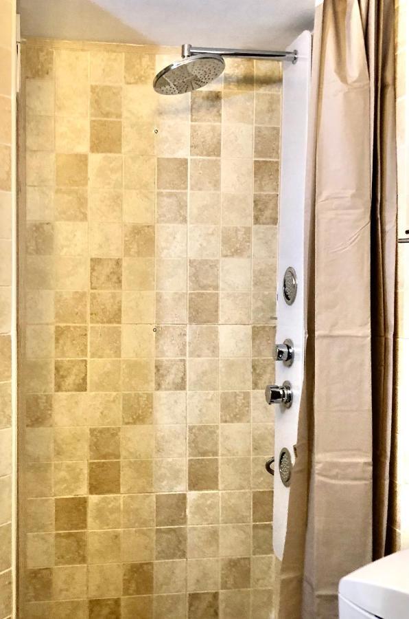 Central Studio Emerald Apartment Букурещ Екстериор снимка